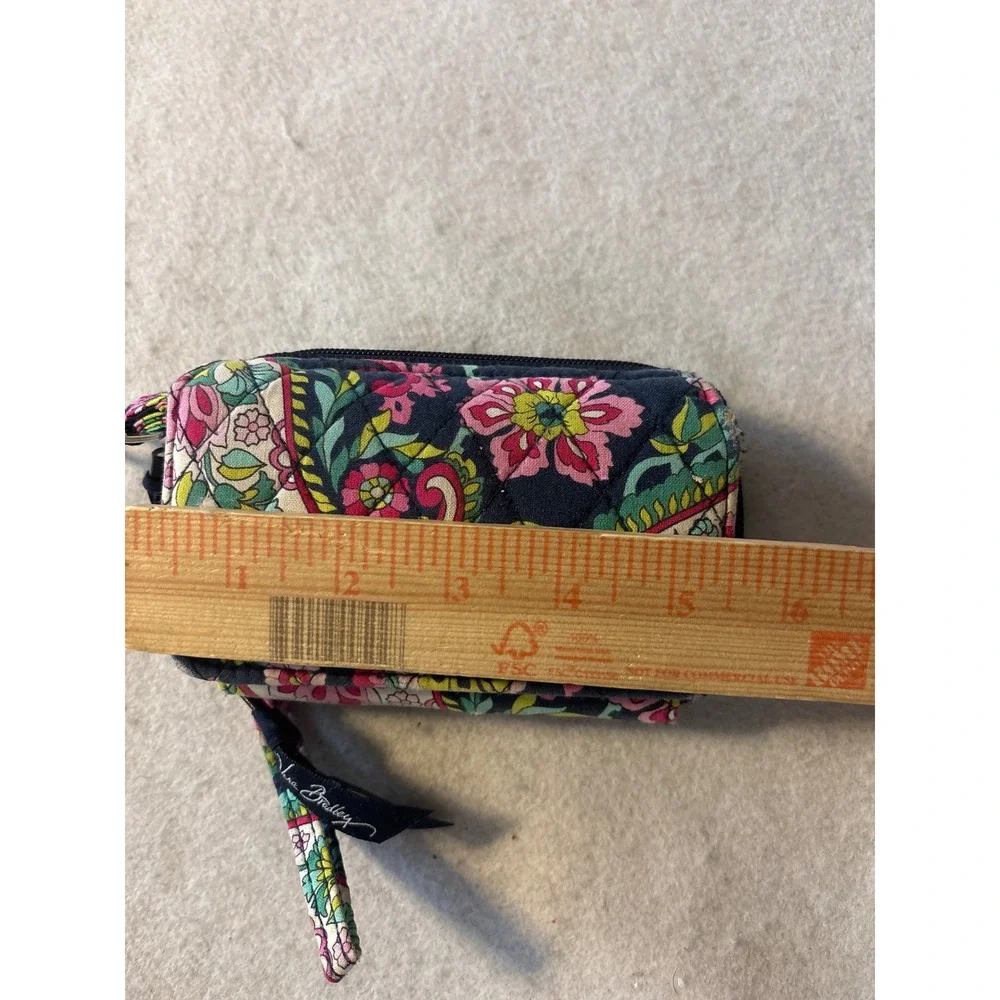 Vera Bradley Wristlet Wallet Womens Small‎ Blue Pink Floral Good Quilted Paisley
